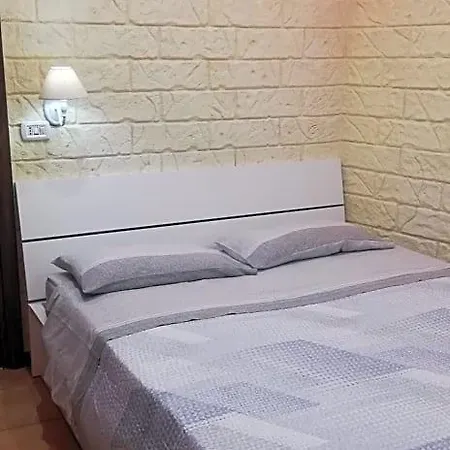 Scavi Bed & Breakfast 3*