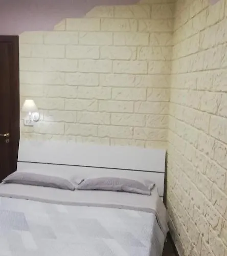 Scavi Nocleg ze śniadaniem 3*