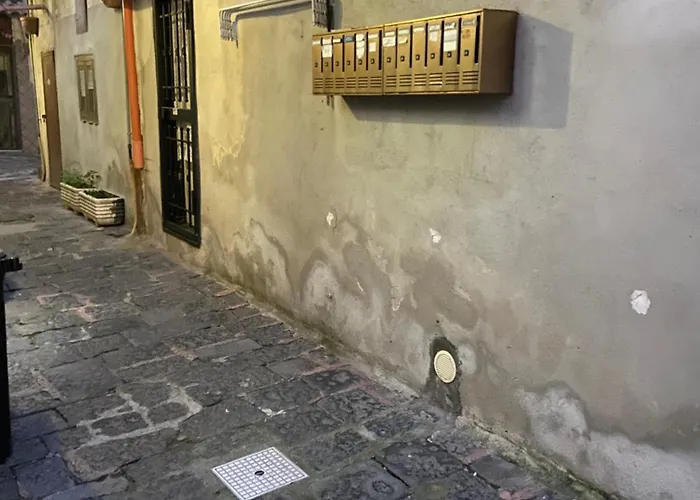 Scavi Nocleg ze śniadaniem 3*