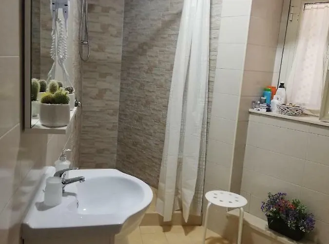 Nocleg ze śniadaniem Scavi 3*